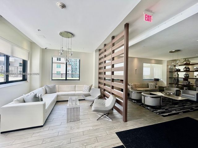 999 SW 1st Ave 3004, Miami, FL 33130