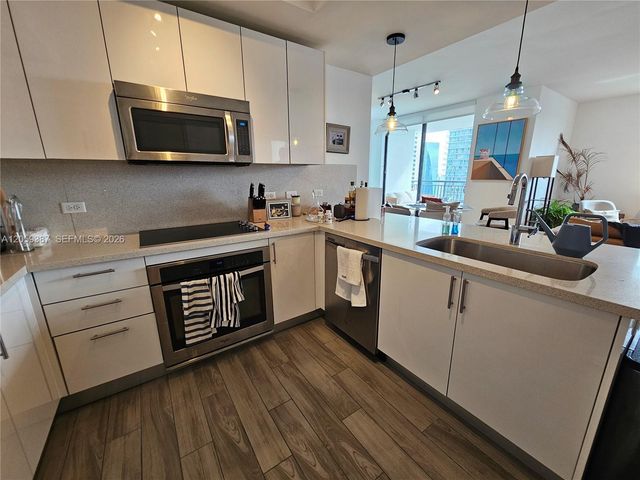 999 SW 1st Ave 3004, Miami, FL 33130
