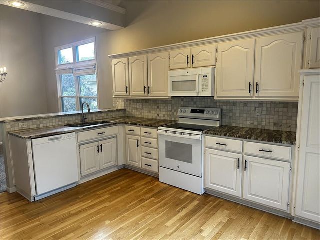 8503 W 156 Terrace, Overland Park, KS 66223