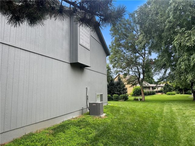 8503 W 156 Terrace, Overland Park, KS 66223