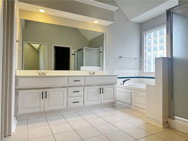 8503 W 156 Terrace, Overland Park, KS 66223