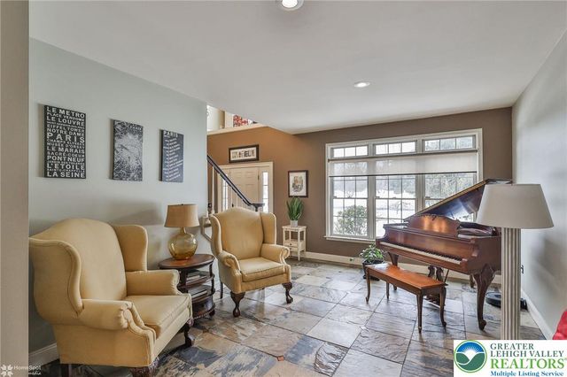 409 Colver Road, Bushkill Twp, PA 18064