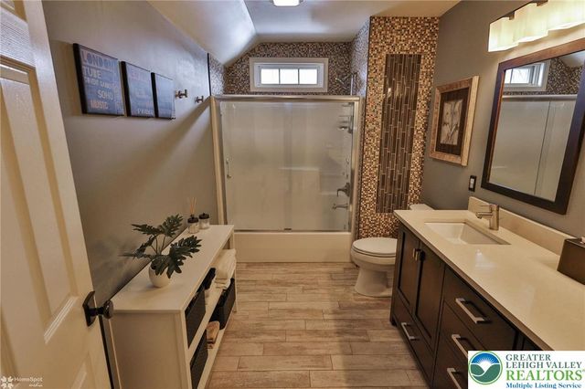 409 Colver Road, Bushkill Twp, PA 18064