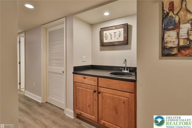 409 Colver Road, Bushkill Twp, PA 18064