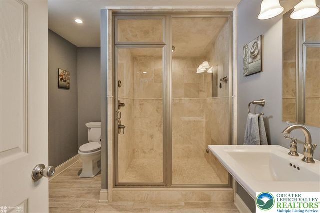 409 Colver Road, Bushkill Twp, PA 18064