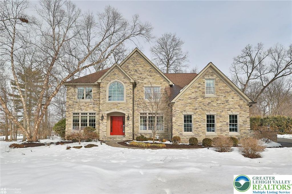 409 Colver Road, Bushkill Twp, PA 18064