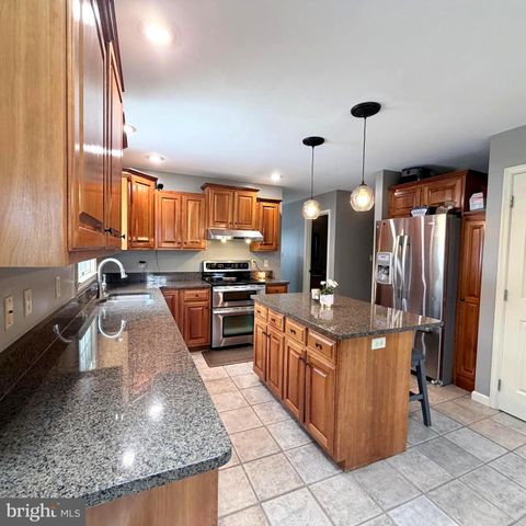 631 ERIC DRIVE, Shippensburg, PA 17257