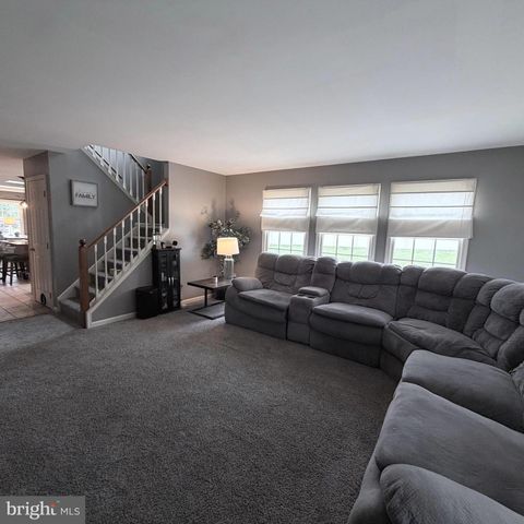 631 ERIC DRIVE, Shippensburg, PA 17257