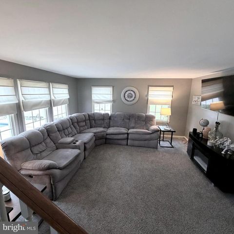 631 ERIC DRIVE, Shippensburg, PA 17257
