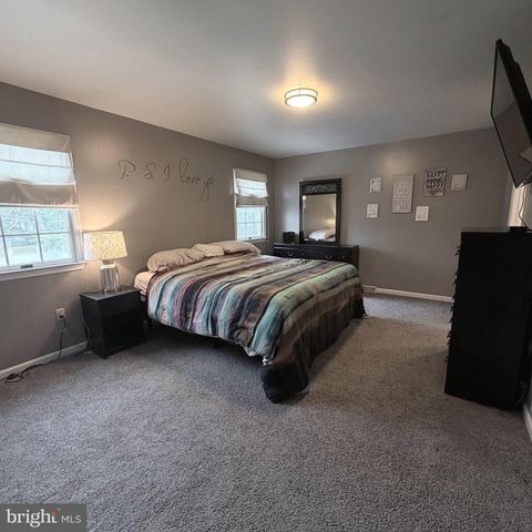 631 ERIC DRIVE, Shippensburg, PA 17257