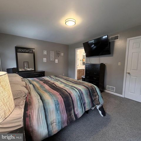 631 ERIC DRIVE, Shippensburg, PA 17257