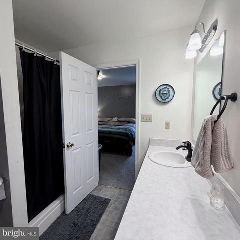 631 ERIC DRIVE, Shippensburg, PA 17257