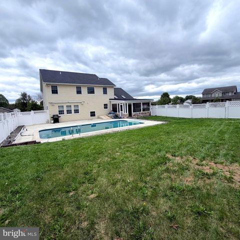 631 ERIC DRIVE, Shippensburg, PA 17257