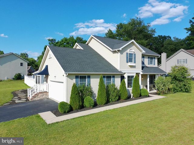 631 ERIC DRIVE, Shippensburg, PA 17257