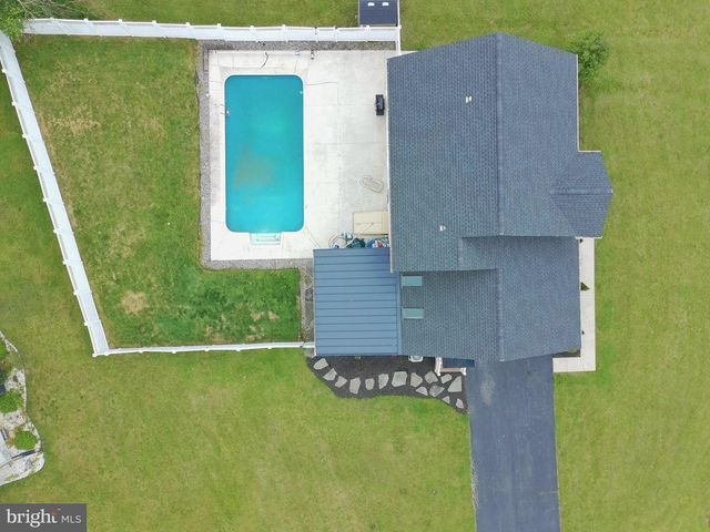 631 ERIC DRIVE, Shippensburg, PA 17257