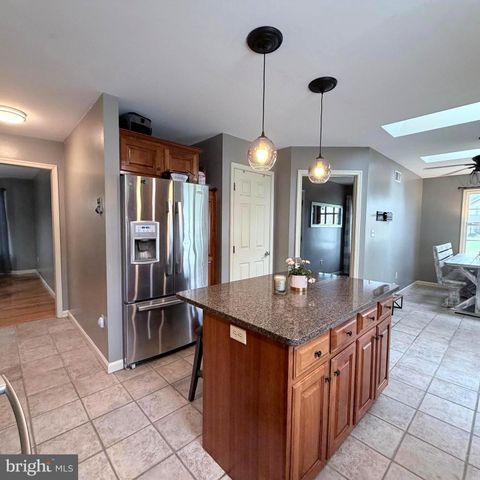 631 ERIC DRIVE, Shippensburg, PA 17257