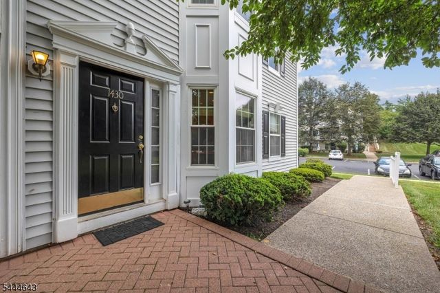 1430 Magnolia Ln, Branchburg Twp., NJ 08876