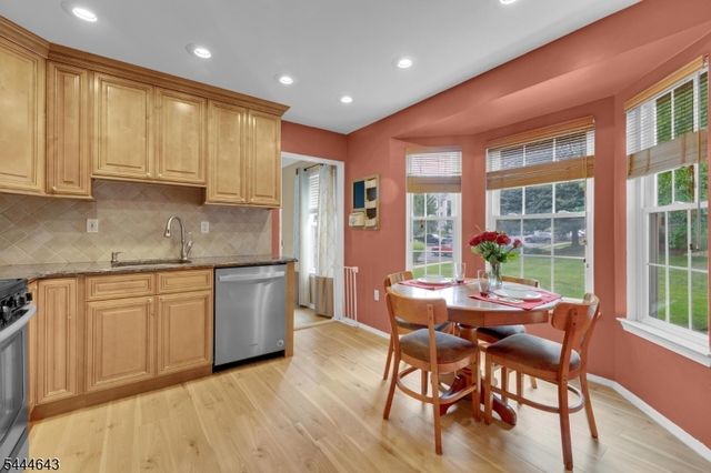 1430 Magnolia Ln, Branchburg Twp., NJ 08876