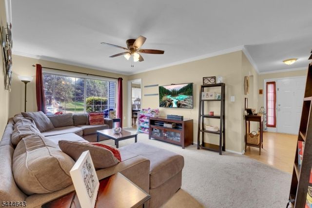 1430 Magnolia Ln, Branchburg Twp., NJ 08876