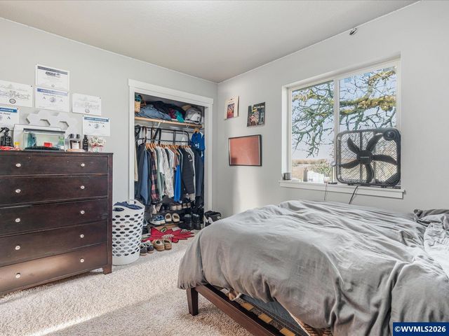 418 Sunset Ct, Amity, OR 97101