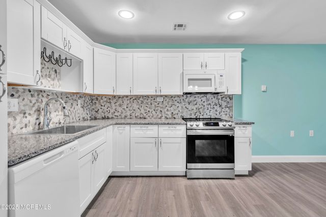 17C Sterling Street, Manchester, NJ 08759