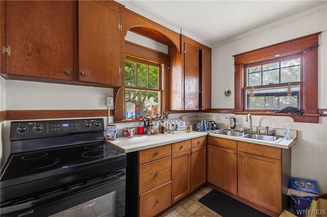 2248 Willow Avenue, Niagara Falls, NY 14305