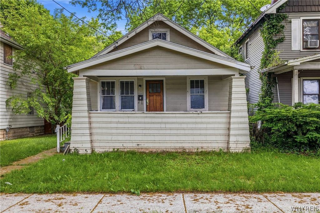 2248 Willow Avenue, Niagara Falls, NY 14305