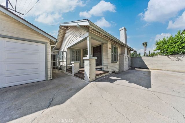 2718 W 15th, Los Angeles, CA 90006