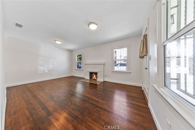 2718 W 15th, Los Angeles, CA 90006