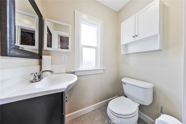 2718 W 15th, Los Angeles, CA 90006