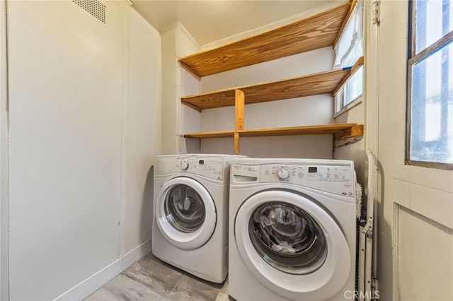 2718 W 15th, Los Angeles, CA 90006