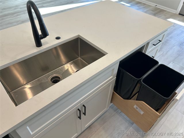 10404 E 132nd Street S, Bixby, OK 74008