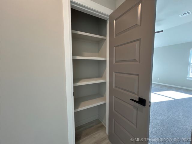 10404 E 132nd Street S, Bixby, OK 74008