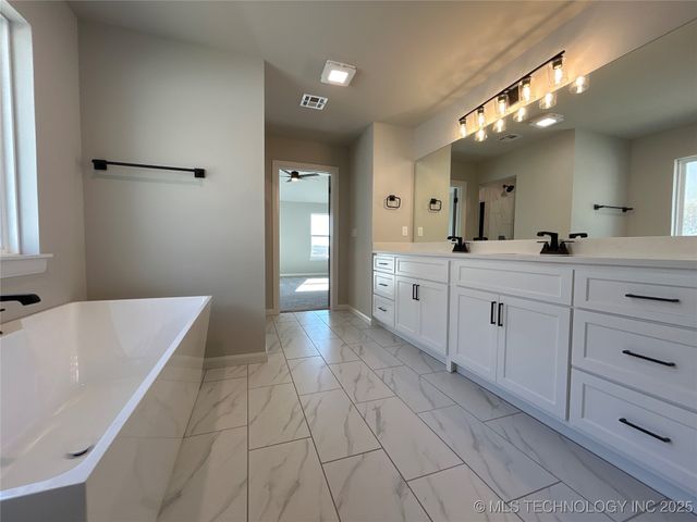 10404 E 132nd Street S, Bixby, OK 74008