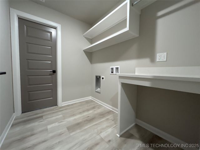 10404 E 132nd Street S, Bixby, OK 74008