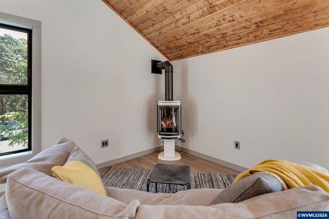 3383 Hillwood Rd SE, Jefferson, OR 97352