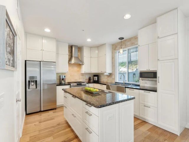 2039 Freedom Way, Vista, CA 92081
