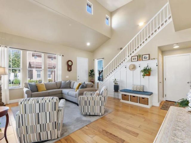 2039 Freedom Way, Vista, CA 92081