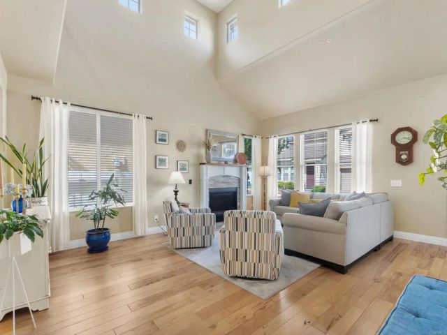 2039 Freedom Way, Vista, CA 92081