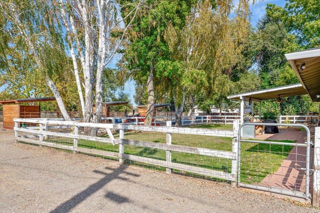 21118 Merrill Lane, Anderson, CA 96007