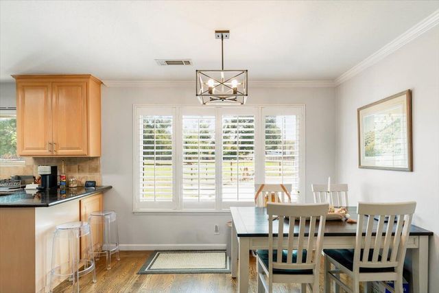 21118 Merrill Lane, Anderson, CA 96007