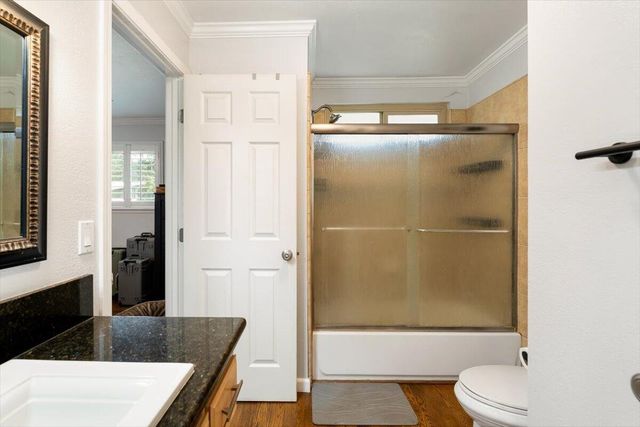 21118 Merrill Lane, Anderson, CA 96007