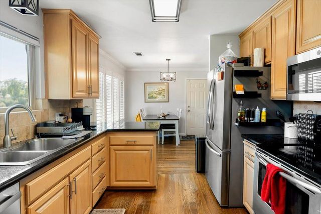 21118 Merrill Lane, Anderson, CA 96007