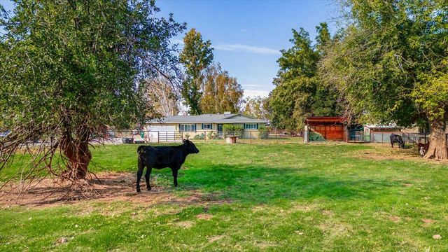 21118 Merrill Lane, Anderson, CA 96007