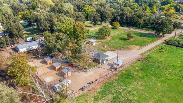 21118 Merrill Lane, Anderson, CA 96007