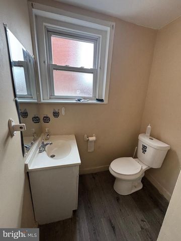 533 BUTTONWOOD ST, Norristown, PA 19401