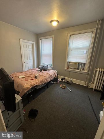 533 BUTTONWOOD ST, Norristown, PA 19401