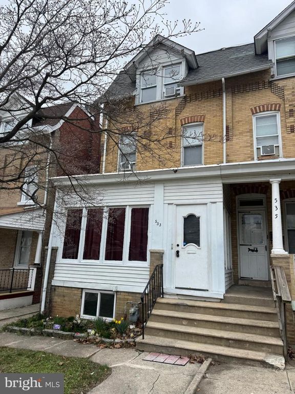 533 BUTTONWOOD ST, Norristown, PA 19401