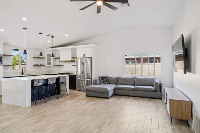 3757 El Dorado Boulevard, Palm Springs, CA 92262