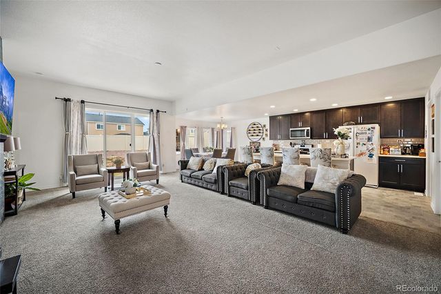 6618 Cumbre Vista Way, Colorado Springs, CO 80924